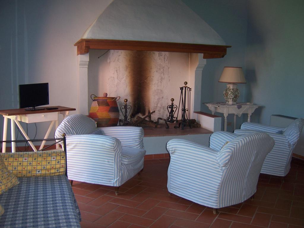 Agriturismo Le Due Querce Lazzeretto Ngoại thất bức ảnh